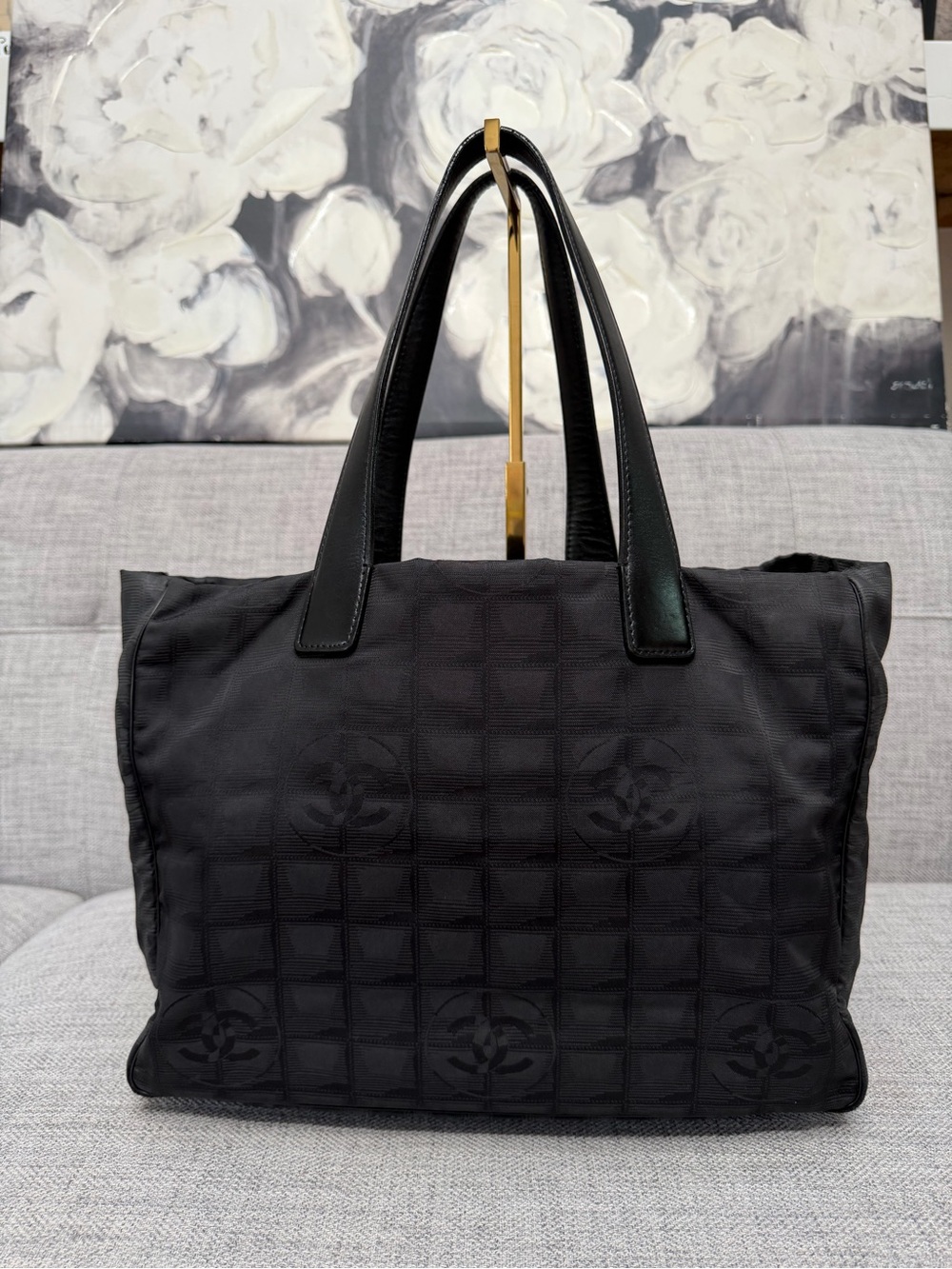 ✨CHANEL Black New Travel Line Tote Bag Authentic | Certificate of Authenticity - Picture 2 of 16